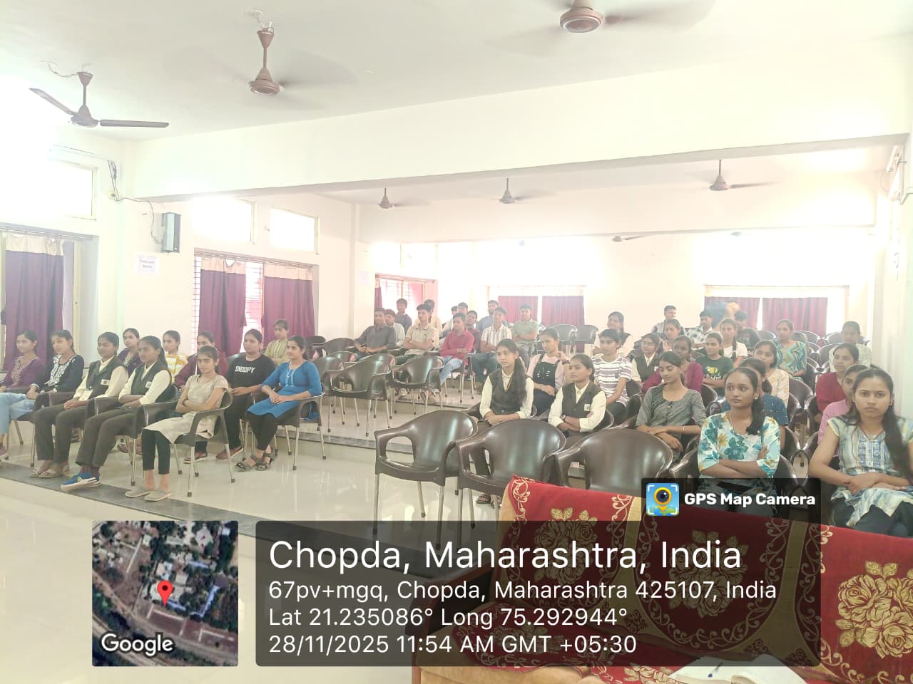 A One-Day Workshop on “Academic Knowledge and Hydroponic Skill Development” was successfully conducted on 28/11/2025 at Smt. Sharadchandrika Suresh Patil College of Pharmacy, Chopda, under the IQAC Ce